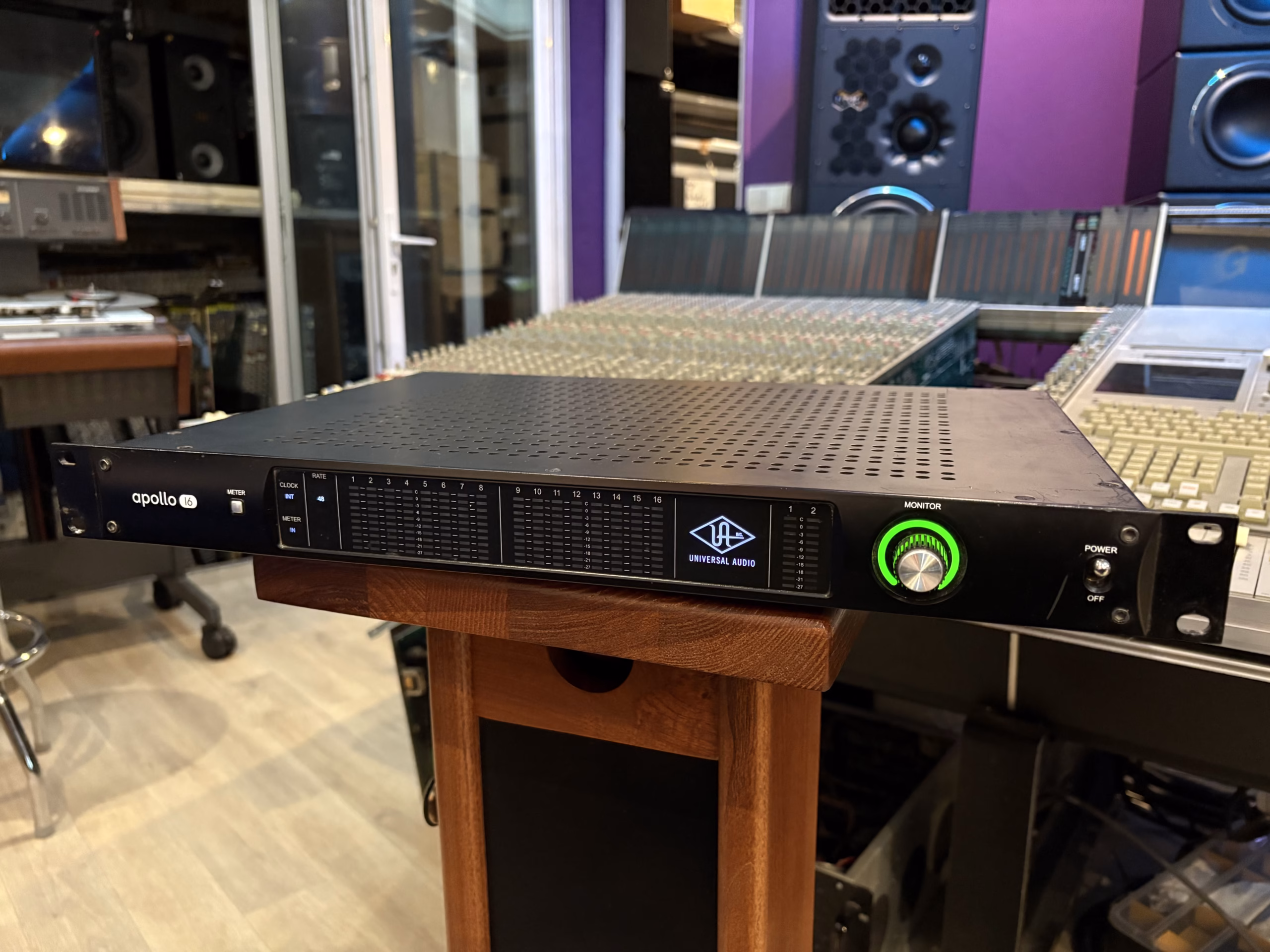 Universal Audio - Apollo 16 mkII